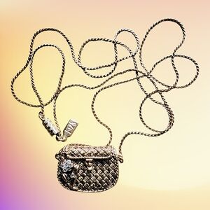 Vintage 1928 Jewelry Co. Gold Tone Articulated Basketweave Purse Locket Necklace